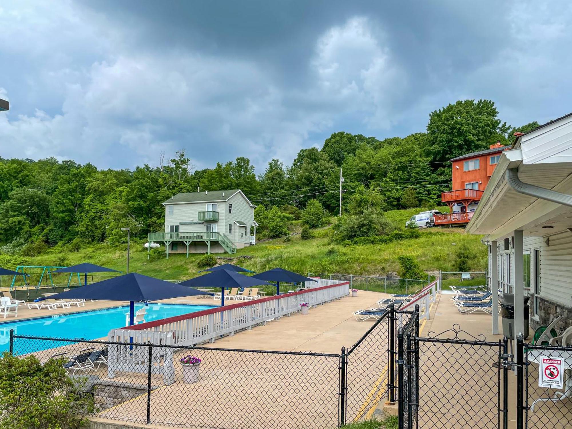 Unique Roundhouse: Hot Tub-Game Room-Firepit&More! Bushkill Exterior foto